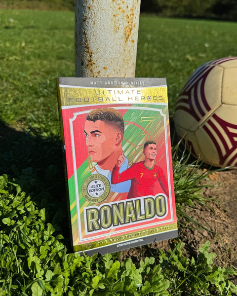 Ultimate Football Heroes : Ronaldo (Elite Edition) - Paperback