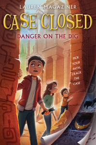 Case Closed #4 : Danger on the Dig - Paperback