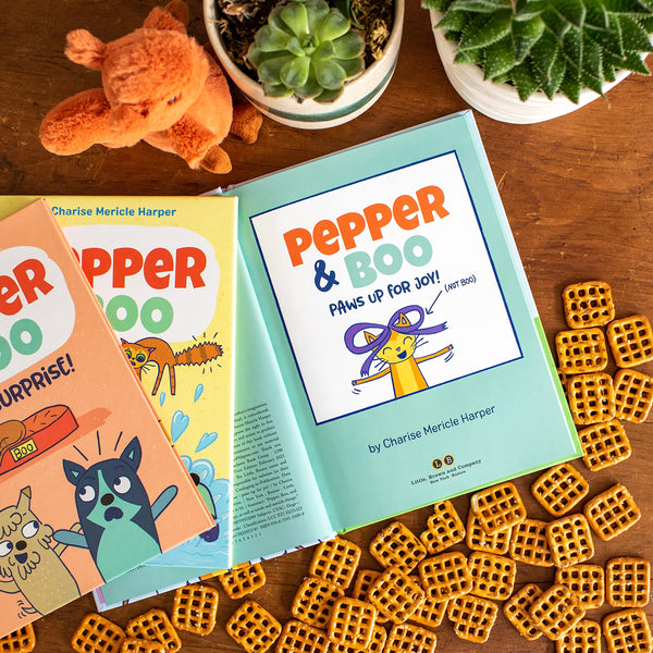 Pepper & Boo: Paws Up For Joy! (A Graphic Novel): 3 (Pepper & Boo, 3) - Hardback
